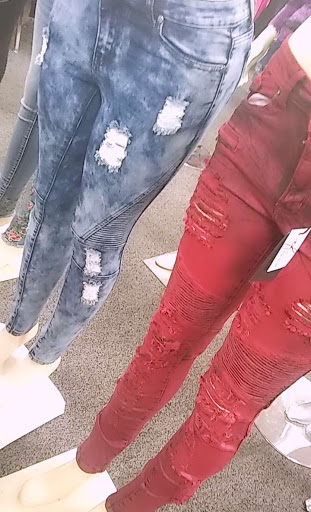 Shopping Mall «Uni-Dale Mall», reviews and photos, 608 University Ave W, St Paul, MN 55103, USA