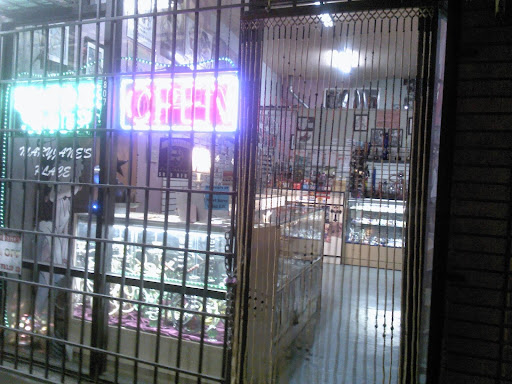 Tobacco Shop «Mary Janes Place Smoke Shop», reviews and photos, 1807 N Main St, Los Angeles, CA 90031, USA