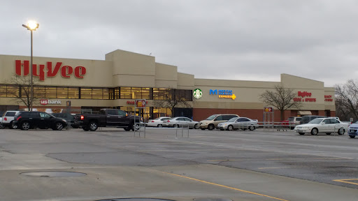 Supermarket «Hy-Vee», reviews and photos, 7117 N Prospect Ave, Gladstone, MO 64119, USA