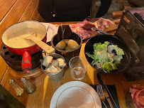 Raclette du Restaurant servant de la raclette La Meule Du Berger à Bordeaux - n°4