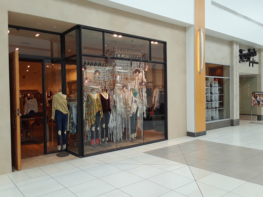 Shopping Mall «The Fashion Mall at Keystone», reviews and photos, 8702 Keystone Crossing, Indianapolis, IN 46240, USA