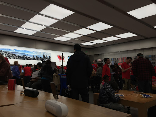Computer Store «Apple Arden Fair», reviews and photos, 1689 Arden Way, Sacramento, CA 95815, USA