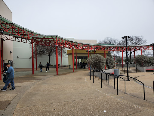 Movie Theater «AMC DINE-IN Mesquite 30», reviews and photos, 19919 Lyndon B Johnson Fwy, Mesquite, TX 75149, USA