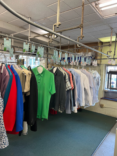 Dry Cleaner «North Point Cleaners», reviews and photos, 1922 E Thomas Ave, Milwaukee, WI 53211, USA