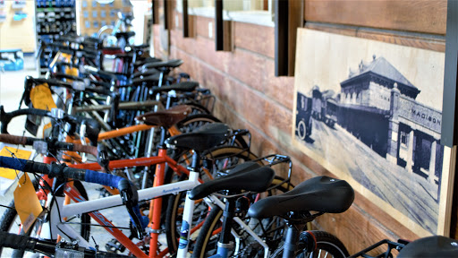 Bicycle Store «Motorless Motion Bicycles», reviews and photos, 640 W Washington Ave, Madison, WI 53703, USA