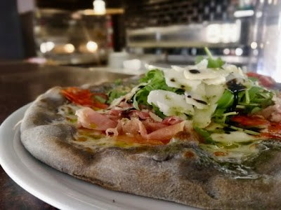 Au Comptoir À Pizzas . Fontainebleau à Fontainebleau