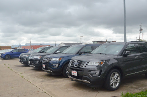 Used Car Dealer «Steve Link Ford Lincoln Inc.», reviews and photos, 916 West St, Grinnell, IA 50112, USA