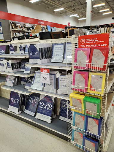 Craft Store «Michaels», reviews and photos, 18 Watertower Plaza, Leominster, MA 01453, USA