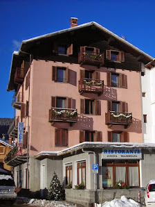 Albergo Nord Rue Trois Villages, 98, 11022 Brusson AO, Italia