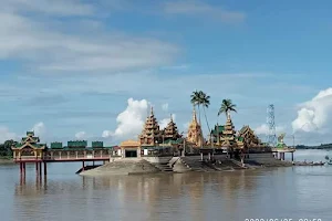 Midstream Kyauktan Pagoda image