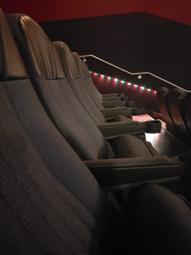 Movie Theater «Regal Cinemas Everett Mall 16 & RPX», reviews and photos, 1402 SE Everett Mall Way, Everett, WA 98208, USA