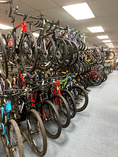 Bicycle Store «Trek Bicycle Store Greensboro», reviews and photos, 1209 Battleground Ave, Greensboro, NC 27408, USA