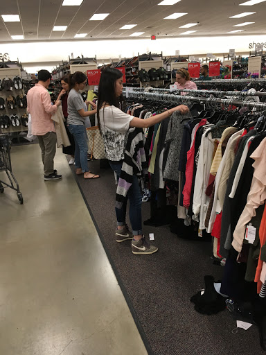 Department Store «Nordstrom Rack Bergen Town Center», reviews and photos, 510 Bergen Town Center, Paramus, NJ 07652, USA