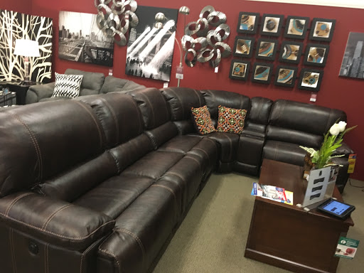 Furniture Store «Raymour & Flanigan Furniture and Mattress Store», reviews and photos, 1360 S Washington St, North Attleborough, MA 02760, USA