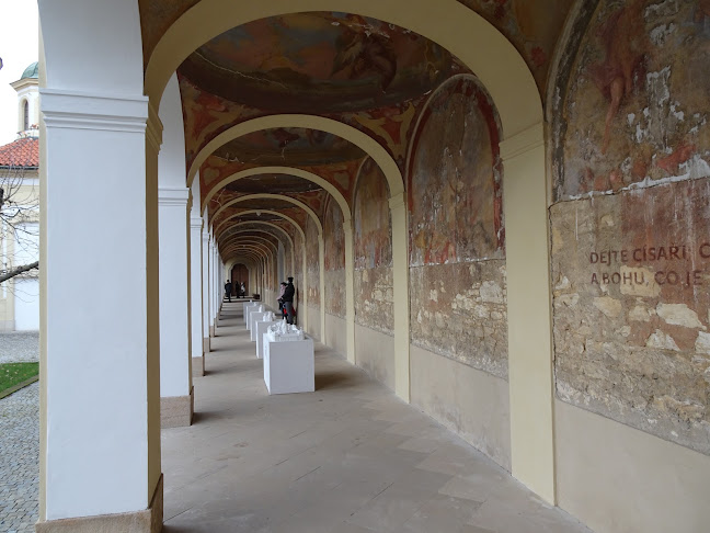 VENIO-klášter benediktinek, Opatství Proměnění Páně - Praha