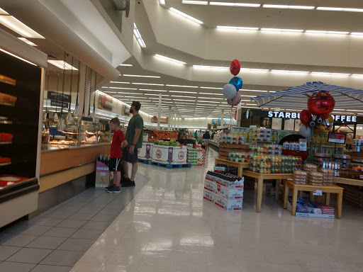 Supermarket «Hy-Vee», reviews and photos, 7101 University Ave, Windsor Heights, IA 50324, USA