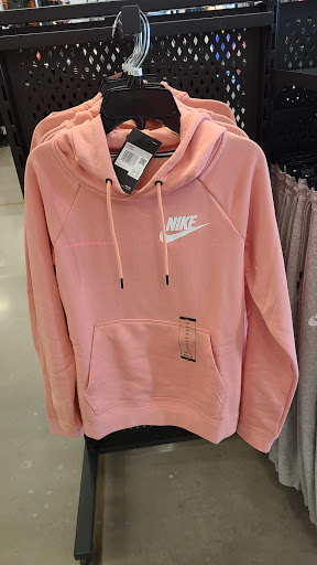 Clothing Store «Nike Factory Store», reviews and photos, 505 Premium Outlets Dr, Monroe, OH 45050, USA