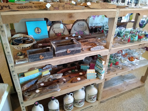 Winery «Hummingbird Hills Winery», reviews and photos, 1442 Burtonville Rd, Fultonville, NY 12072, USA