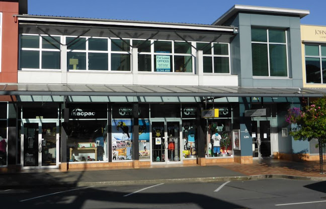 Macpac Nelson - Sporting goods store