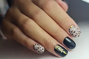 Alexandra Teodorescu Nails Artist image