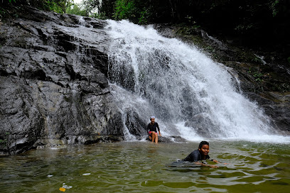 น้ำตกลำรู่ Lamru Waterfall