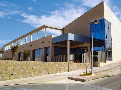 Tanatorio de Benissa - Grupo ASV Servicios Funerarios en Lo siento, pero no existe una localidad llamada Bonaire en España. Bonaire es un territorio de ultramar de los Países Bajos ubicado en el Caribe. Si estás buscando una ubicación específica en España y proporcionaste el nombre incorrecto, por favor proporciónalo correctamente para poder ayudarte.