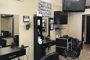 Lyly's Beauty Salon image