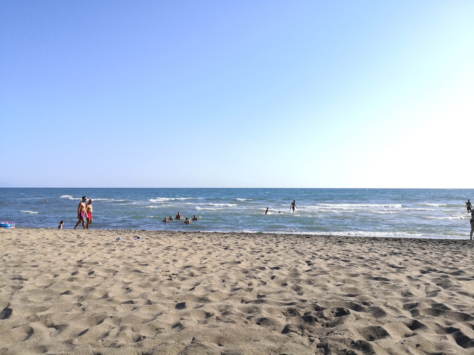 Photo de Baia Domizia beach avec droit et long