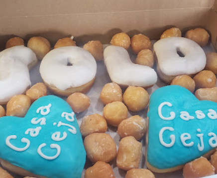 Donut Shop «Sweet Retreat Donuts», reviews and photos, 924 Pacific Coast Hwy, Long Beach, CA 90806, USA