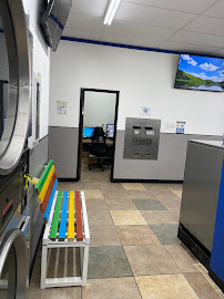 VS1 Coin Laundry McDonnell - Photo 5 - Car repair in East Los Angeles, CA, East Los Angeles