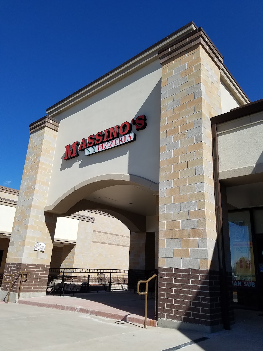 Massinos Pizza and Pasta