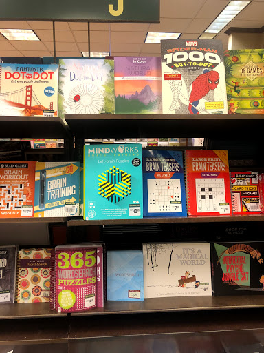 Book Store «Barnes & Noble», reviews and photos, 3216 W Lake St, Minneapolis, MN 55416, USA