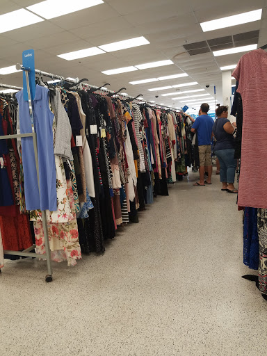Clothing Store «Ross Dress for Less», reviews and photos, 6190 20th St, Vero Beach, FL 32966, USA