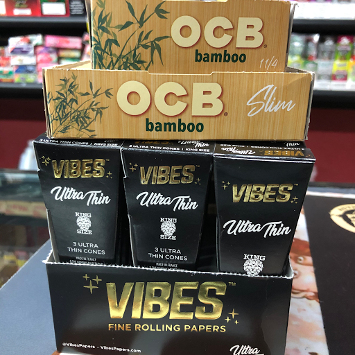 Tobacco Shop «Sky High Smoke Shop», reviews and photos, 19801 NW 27th Ave, Miami Gardens, FL 33056, USA