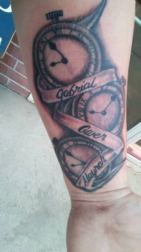 Tattoo Shop «Pain For Sale Tattooing», reviews and photos, 865 28th St SE, Grand Rapids, MI 49507, USA