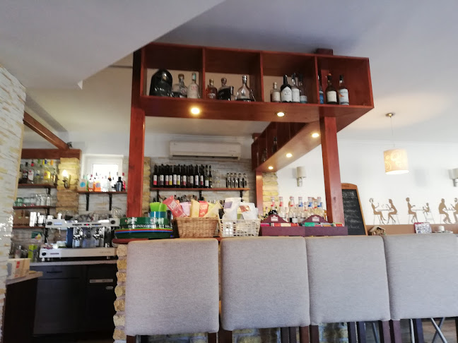 Monaco Kávézó és Delikátesz