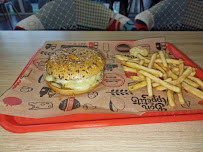 Plats et boissons du Restaurant Burger Factory Sandwichs Tacos Chicken Bun's à Combs-la-Ville - n°1