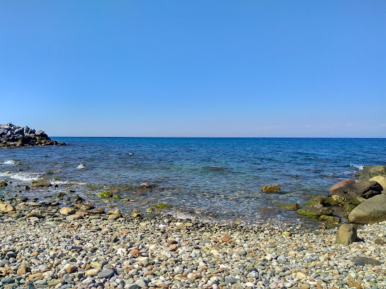 Stomio dock beach