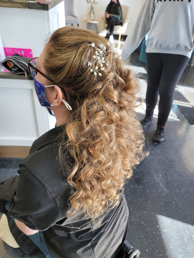 Hair Salon «LL McKee Salon», reviews and photos, 3119 Valley Ave, Winchester, VA 22601, USA