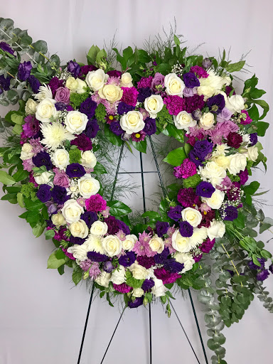 Florist «Mercer Florist & Greenhouse», reviews and photos, 2001 Wellwood Ave, Farmingdale, NY 11735, USA