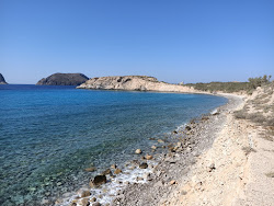 Nerodafni beach'in fotoğrafı geniş ile birlikte