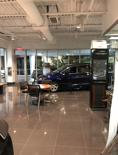 Dodge Dealer «Dadeland Dodge Chrysler Jeep Ram», reviews and photos, 16501 S Dixie Hwy, Miami, FL 33157, USA