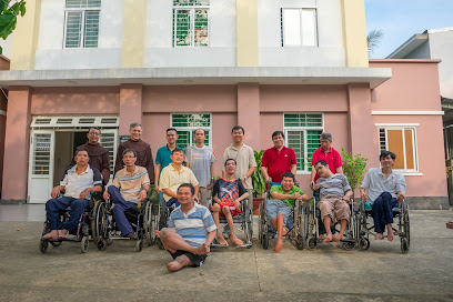 Tổ chức hỗ trợ và cung cấp dịch vụ cho người khuyết tật