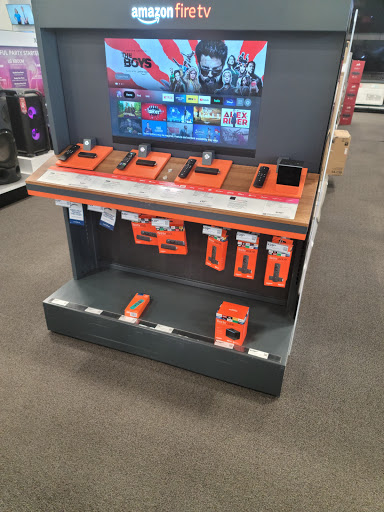 Electronics Store «Best Buy», reviews and photos, 12765 Harper Village Dr #160, Battle Creek, MI 49014, USA