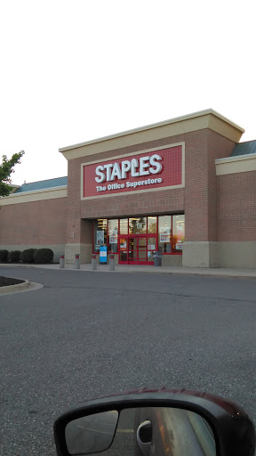 Office Supply Store «Staples», reviews and photos, 23035 W Outer Dr, Allen Park, MI 48101, USA