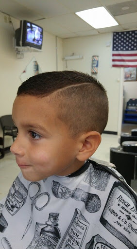 Barber Shop «Friendly Barber Shop», reviews and photos, 13207 Jones Rd, Houston, TX 77070, USA