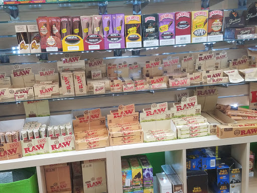 Tobacco Shop «Vape & Smoke Shop - West Pines», reviews and photos, 12397 Pembroke Rd, Pembroke Pines, FL 33025, USA