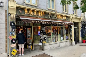 Magasin Général P L Blouin - Gift Shop - Souvenirs - Maple Syrup - Novelty T-Shirts - Record Shop image