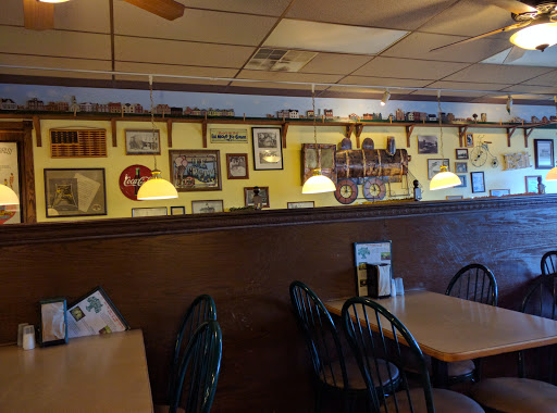 Ice Cream Shop «Yum Yum Tree», reviews and photos, 140 W Main St, Brighton, MI 48116, USA