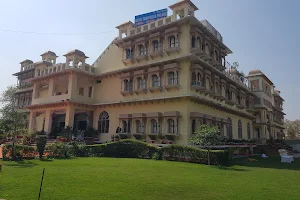 Yadu villas and resorts image